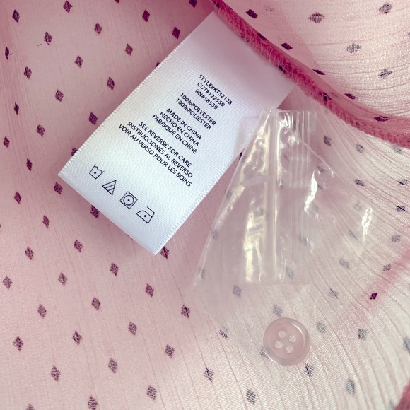 Beautiful Pink Blouse🌸tiny burgundy Diamonds throughout🌸 New from Nordstrom!🌸 - Picture 3 of 12